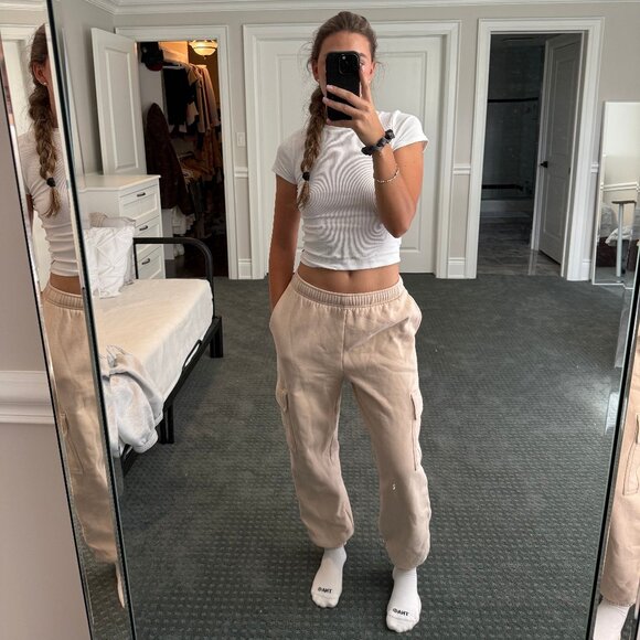 Aritzia Cozy Sweatfleece Mega Cargo™ Jogger – Size Small - Picture 1 of 5